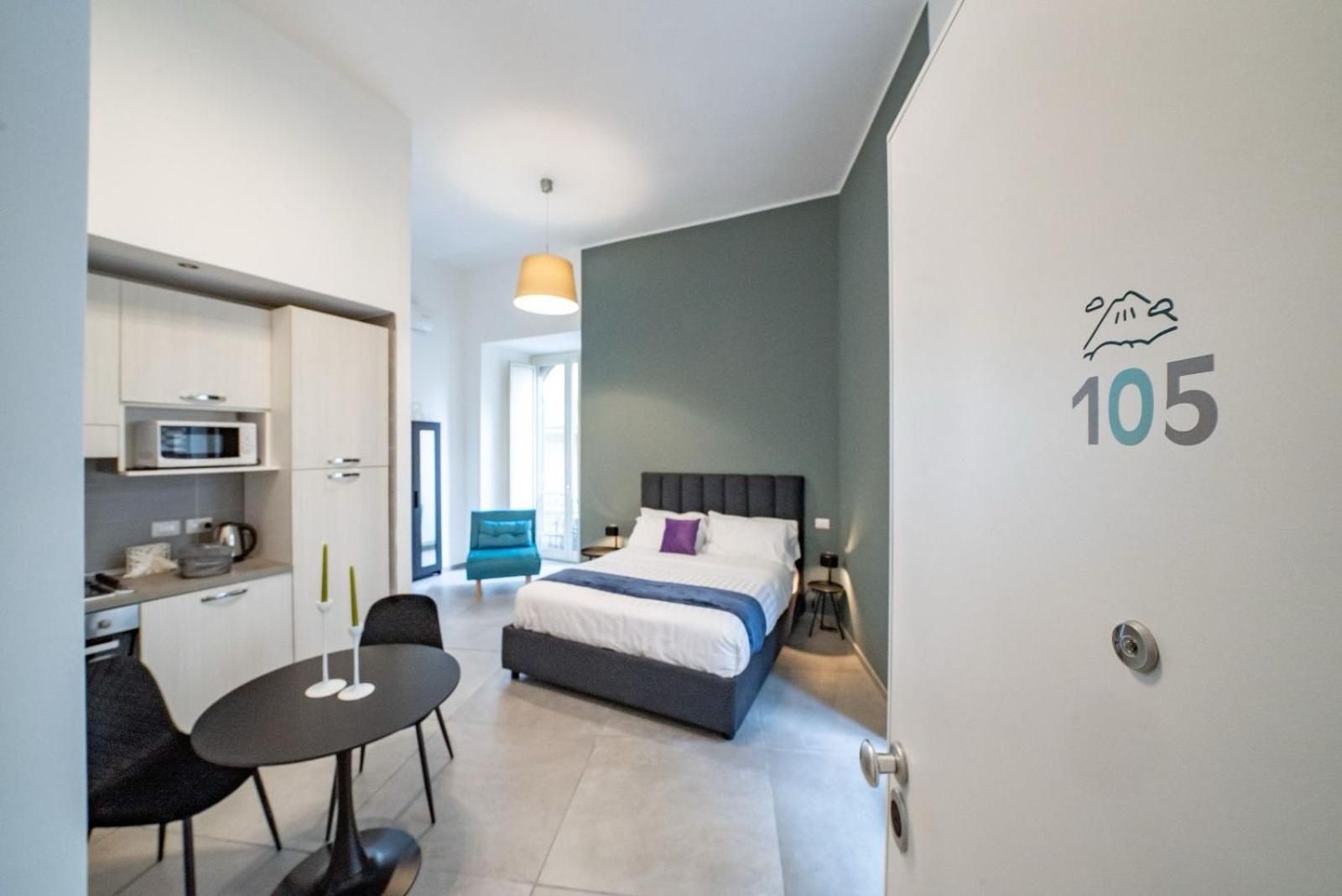 Bovio Boutique Studio Apartment 나폴리 객실 사진