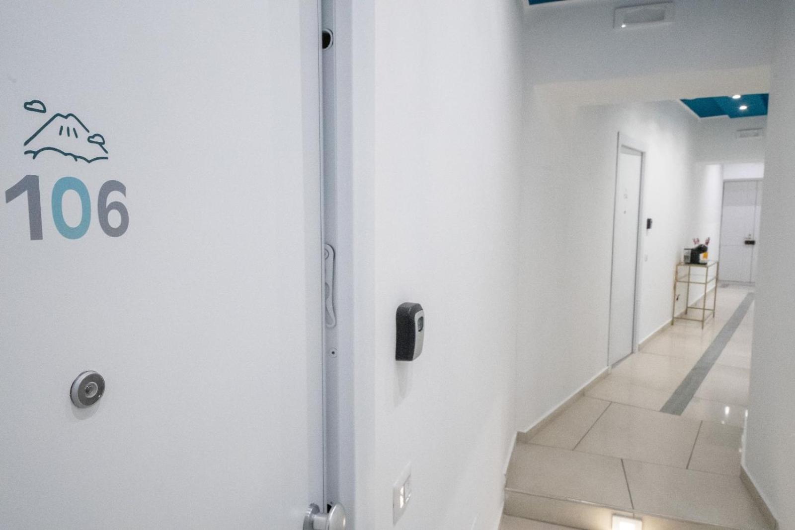 Bovio Boutique Studio Apartment 나폴리 외부 사진